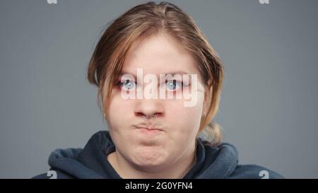 Photo de la femme furieuse, portrait Banque D'Images