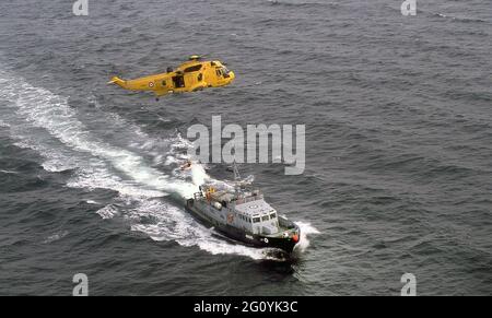 202 Escadron RAF Lossiemouth Moray Écosse.RAF sauvetage Sea King exercice de sauvetage en hélicoptère 1989 Banque D'Images