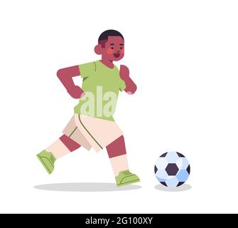 petit garçon américain africain jouant au football sain style de vie enfant concept pleine longueur Illustration de Vecteur