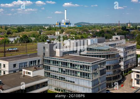 Allemagne, Oberhausen, Alt-Oberhausen, Oberhausen-Lirich, région de Ruhr, Rhin inférieur, Rhénanie-du-Nord-Westphalie, NRW, quartier 231, Parc d'affaires pour la location de bureaux, l'ancien Babcock Borsig AG, fabricant de chaudières à vapeur, blocs de bureaux et bâtiments administratifs, derrière l'usine d'incinération des déchets GMVA Banque D'Images