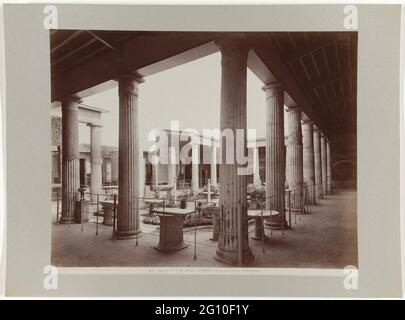 Binnenplaats (Atrium ?) Van, domicile du Vettii ; P.E 1.a 11349a. Pompéi - Maison du Vettii, le Peristyle... Banque D'Images