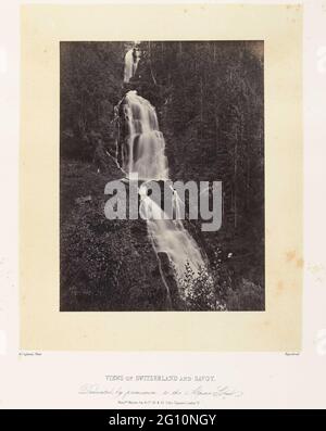 Chute d'eau de Giesbach en Suisse; vues sur la Suisse et la Savoie; Giesbach. Banque D'Images