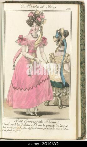 Petit courrier des Ladies, 1827, No 457: Robe de crêpe Garnie d'un biais .... femme debout dans une robe en crêpe décorée d'une bande. Coiffure réalisée par Nardin décorée de rubans et de glands de perles. Vu le même Jap sur le dos. Imprimé du magazine de mode petit Courier des Ladies (1821-1868). Bound (avec quelques pp. Le Journal des Laden et des modes). Du 15 janvier 1827 au 20 mars 1830. Incomplet. Banque D'Images