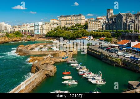 FRANCE. PYRÉNÉES-ATLANTIQUES. BIARRITZ, PORT DES PECHEURS Banque D'Images