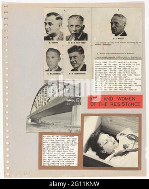 Le Telegraph; livre de photos et de collage « The Hidden Camera ». Dagblad de Telegraaf de mars 1945, beaucoup meurent et des annonces de compagnies funéraires. Banque D'Images