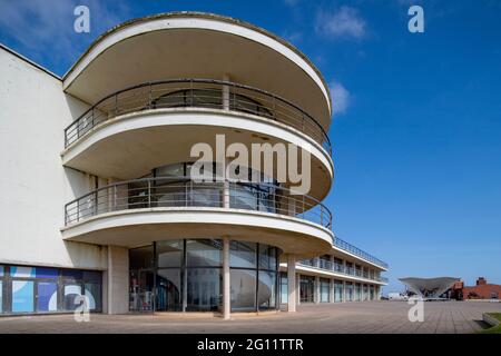 Pavillon de la Warr, de style international, ou Art Déco moderne, édifice de 1935 à Bexhill, Sussex, Royaume-Uni conçu par Erich Mendelsohn et Serge Chermayeff Banque D'Images