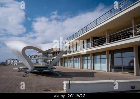 Pavillon de la Warr, de style international, ou Art Déco moderne, édifice de 1935 à Bexhill, Sussex, Royaume-Uni conçu par Erich Mendelsohn et Serge Chermayeff Banque D'Images