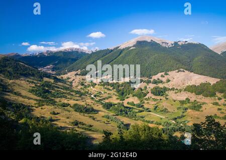 Parc National des Abruzzes, Latium et Molise (Italie) le ressort dans