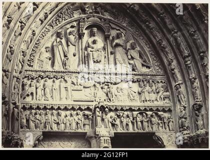 Gezicht op Timpaan van Porta-Anne, Zuidzijde Portaral notre Dame, Parijs [ensemble Tympan de la porte Sainte-Anne / Tympan de la porte Saint Marcel dite porte Sainte Anne], PL. 9; J.B.A. Lassus, E.E. Viollet-le-Duc, Monographie de notre-Dame de Paris et de la nouvelle sacristie de MM. Lassus et Viollet-le-Duc contenant 63 ponders, gravés par MM. Hibon, Ribault, Norman, etc., 12 planches photographiques, M. Bisson Brothers, 5 panneaux chromolithographiques, de M. Lémercier, précédés d'un enregistrement historique et archéologique de M. Céltibere, architecte-archéologue, Paris (A. Morel). Banque D'Images