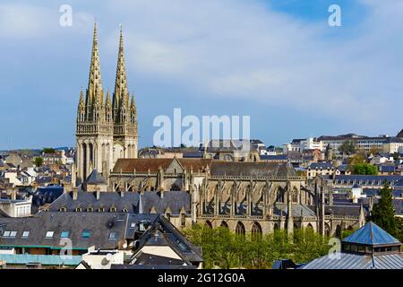 France, Briitany, Finistère, Quimper, Cathédrale St Corentin Banque D'Images