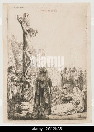 Un joueur de dragon aveugle avec sa famille reçoit une almes; la famille Agging reçoit une almes à la porte d'une maison. Banque D'Images