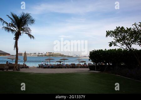 Vue sur Burj Al Arab depuis Palm Jumeirah, Dubaï, 2 décembre 2018 Banque D'Images