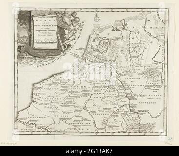 Carte historique des pays-Bas avec les zones de la Batava et des Frison; carte après-appropriée des pays-Bas anciens et quelques régions adjacentes. Carte des pays-Bas au moment des batailles. Au-dessus d'une cartouche avec le titre décoré avec des attributs de pêche, de chasse et d'agriculture. Banque D'Images