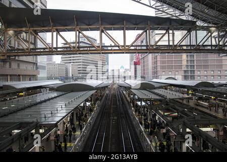 OSAKA, JAPON - 16 décembre 2019 : Osaka, Japon - 27 novembre 2019 : vue intérieure du célèbre bâtiment de la gare d'Osaka, Japon Banque D'Images