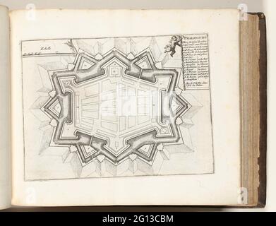 Carte de Phalsbourg, ca. 1695; PHALSBOURG place Fortifié de nôtre temps (...); les Forces de l'Europe, ou Description des principes vides, avec leurs fortifications : Dessignées par LES MEILLEURS ingénieurs, parti privé celles (...) De la France, ne les plans DEVEÉ LEVEZ par M. DE VAUBAN. Carte des renforts à la ville française de Phalsbourg. Partie de la quatrième partie (1697) de la photo dans laquelle les faisceaux sont les huit parties des Forces de l'Europe émises entre 1693 et 1697. L'imprimerie se compose de 175 plaques avec plans (de Sébastien le Preterre, Seigneur de Vauban) de reno Banque D'Images