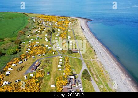 Vue aérienne de drone de la baie de la Nouvelle-Angleterre Caravan et camping-car Club Galloway Banque D'Images