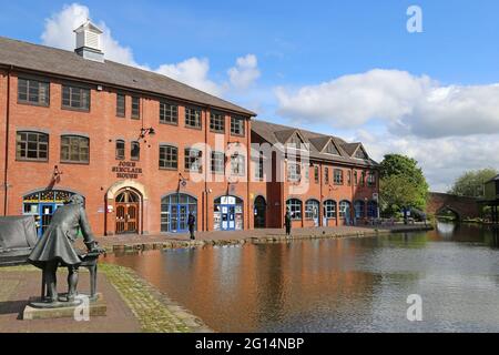 Statue James Brindley, bassin du canal de Coventry, rue St Nicholas, Coventry, West Midlands, Angleterre, Grande-Bretagne, Royaume-Uni, Europe Banque D'Images