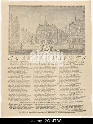 Le passage du nouvel an de l'Hoornse Klapperwacht pour l'année 1795; Klapperwports Nieuwe Years Askwensch, sur les hautes puissances du pays, dans l'État, Stadtholderlyk et le gouvernement de la ville et à tous les citoyens et habitants de la ville de Hoorn, pour l'année 1795. Passage du nouvel an du Klapperwacht (veille de nuit) de la ville de Hoorn pour l'année 1795 . Dédié aux conducteurs et résidents de Hoorn. Deux membres de la garde debout sur un arbre orange avec les bras de Hoorn, en arrière-plan la place de Roode Steen à Hoorn avec la vieille mairie, le Waag et le Collège d'Etat. Sur le Banque D'Images