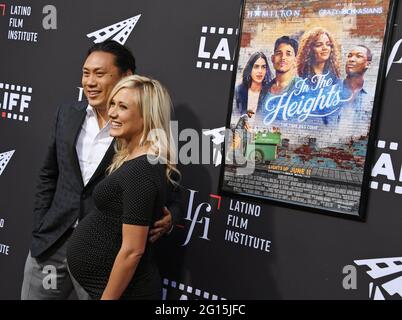 Los Angeles, États-Unis. 04e juin 2021. (G-D) Jon M. Chu et Kristin Hodge arrivent au Festival international du film Latino de Los Angeles 2021 - DANS LES HAUTEURS projection spéciale de prévisualisation qui a eu lieu au TCL Chinese Theatre à Hollywood, CA le vendredi, le 4 juin 2021. (Photo par Sthanlee B. Mirador/Sipa USA) crédit: SIPA USA/Alay Live News Banque D'Images