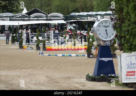 Balve, Allemagne. 04e juin 2021. Un parcours de saut-spectacle est prévu aux championnats allemands de saut-spectacle. Credit: Friso Gentsch/dpa/Alay Live News Banque D'Images