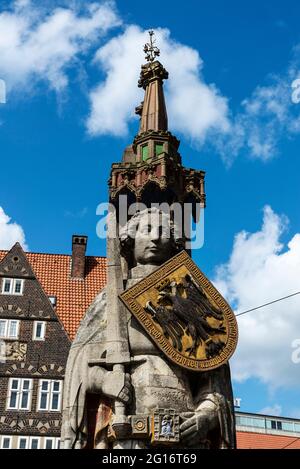 Statue de Roland sur la place du marché dans la vieille ville de Brême, Allemagne Banque D'Images