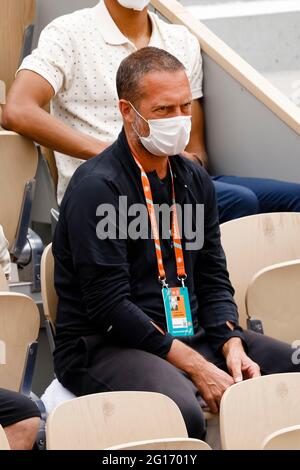 Paris, France. 05e juin 2021. Tennis : Grand Chelem/ATP Tour - French Open, hommes célibataires, 3e tour, Alcaraz (Espagne) - Struff (Allemagne). Carsten Arriens, entraîneur de Jan-Lennard Struff, se trouve dans la boîte des joueurs. Credit: Frank Molter/dpa/Alay Live News Banque D'Images