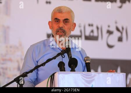 Gaza, la bande de Gaza, Palestine. 5 juin 2021. Yahya Sinwar, chef du Hamas dans la bande de Gaza. Discours lors d'une réunion avec des professeurs d'université à Gaza. Crédit : Mahmoud Khatab/Quds Net News/ZUMA Wire/Alay Live News Banque D'Images