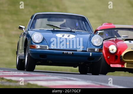 Sebastian Perez, George Gamble, Porsche 911, Messieurs les pilotes, voitures de sport, GT cars, Masters Historic Festival, circuit du Grand Prix de Brands Hatch, mai Banque D'Images