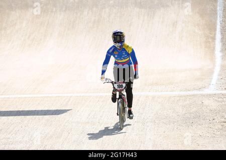 Mariana PAJON de Colombie participe à la coupe du monde UCI BMX Supercross Round 1 à l'arène olympique BMX le 8 mai 2021 à Vérone, en Italie Banque D'Images