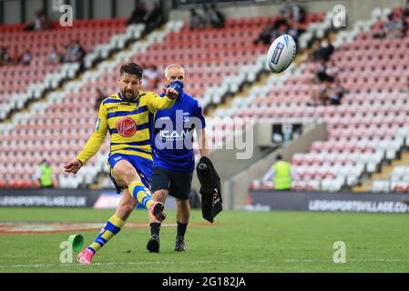 Leigh, Royaume-Uni. 05e juin 2021. Gareth Widdop (7) de Warrington Wolves se convertit à Leigh, Royaume-Uni, le 6/5/2021. (Photo de Mark Cosgrove/News Images/Sipa USA) crédit: SIPA USA/Alay Live News Banque D'Images