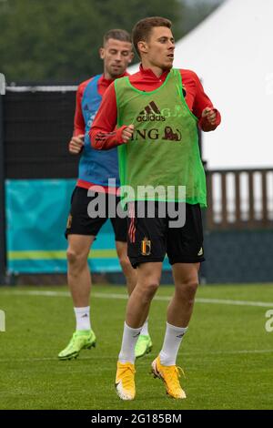 Toby Alderweireld en Belgique et Thorgan Hazard en Belgique photographiés lors d'une séance de formation de l'équipe nationale belge de football Red Devils, à Tubize, Banque D'Images