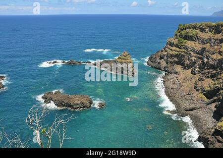 Piscines naturelles de lave volcanique à Seixal, île de Madère, Portugal, Europe. Banque D'Images