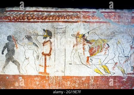 Fresque représentant la boxe et le duel Andriuolo, Tombeau 24 - dalle occidentale (370-360 av. J.-C.) - zone archéologique de ​​Paestum - Salerne, Italie Banque D'Images