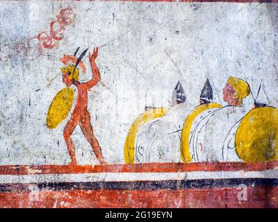 Fresque représentant une scène d'une bataille (détail) Andriuolo, Tombeau 114 - plaque du Sud (330-320 av. J.-C.) - zone archéologique de ​​Paestum - Salerno, Italie Banque D'Images