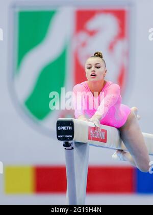 Dortmund, Allemagne. 06e juin 2021. Gymnastique, appareils de gymnastique, Westfalenhalle: Championnat allemand, décision unique, femmes: Emma Malewski en action sur le faisceau de balance. Credit: Rolf Vennenbernd/dpa/Alay Live News Banque D'Images