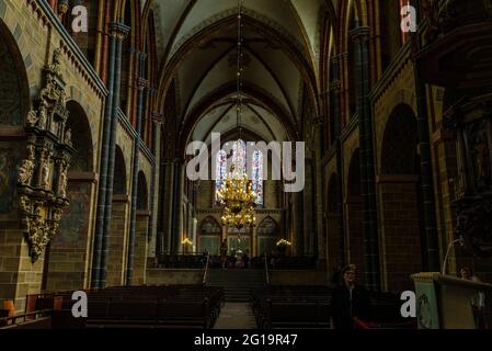 Brême, Allemagne - 19 août 2019 : intérieur de la cathédrale de Brême avec des gens autour de Brême, Allemagne Banque D'Images