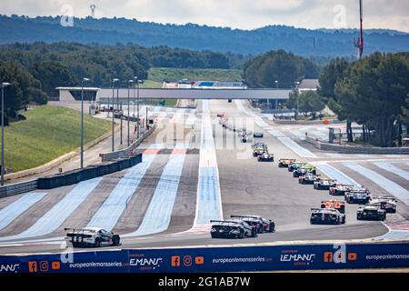 Le Castellet, France. 06e juin 2021. Départ à partir des 2021 4 heures du Castellet, 3e tour de la série européenne le Mans 2021, du 04 au 06 juin 2021 sur le circuit Paul Ricard, au Castellet, France - photo Germain Hazard/DPPI/LiveMedia crédit: Independent photo Agency/Alay Live News Banque D'Images