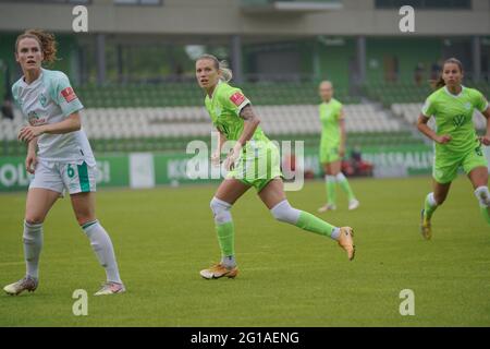 Wolfsburg, Allemagne. 06e juin 2021. Lara Dickenmann ( 21 Wolfsburg ) lors du match FlyerAlarm Frauen-Bundesliga entre VfL Wolfsburg et SV Werder Bremen au stade AOK à Wolfsburg, en Allemagne. Crédit: SPP Sport presse photo. /Alamy Live News Banque D'Images