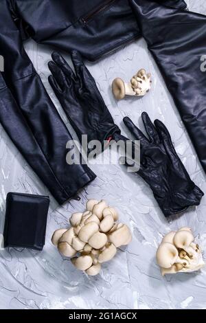 Peau de mycélium de champignons et échantillons de bio-peau de vegan, concept écologique, vue du dessus. Photo verticale Banque D'Images