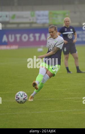 Wolfsburg, Allemagne. 06e juin 2021. Lara Dickenmann ( 21 Wolfsburg ) lors du match FlyerAlarm Frauen-Bundesliga entre VfL Wolfsburg et SV Werder Bremen au stade AOK à Wolfsburg, en Allemagne. Crédit: SPP Sport presse photo. /Alamy Live News Banque D'Images