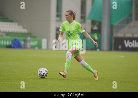 Wolfsburg, Allemagne. 06e juin 2021. Lara Dickenmann ( 21 Wolfsburg ) lors du match FlyerAlarm Frauen-Bundesliga entre VfL Wolfsburg et SV Werder Bremen au stade AOK à Wolfsburg, en Allemagne. Crédit: SPP Sport presse photo. /Alamy Live News Banque D'Images