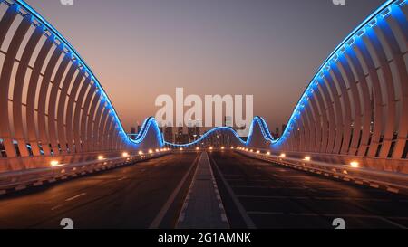 Pont Meydan à Dubaï, Émirats arabes Unis Banque D'Images