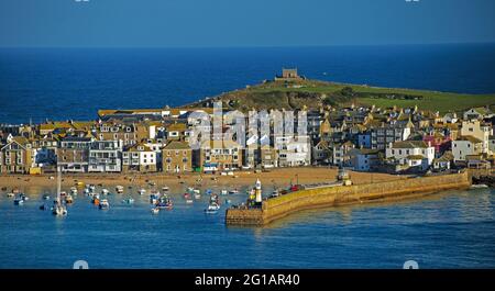 Belle ville balnéaire de St.Ives, dans les Cornouailles, où se trouve le Sommet G7 2021. Banque D'Images