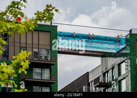 Londres, Royaume-Uni. 6 juin 2021. Opera Gallery London présente quatre sculptures d'art publiques d'artistes contemporains dans le cadre du sentier de sculpture du Mayfair Art Weekend en juin. Crédit : Guy Bell/Alay Live News Banque D'Images