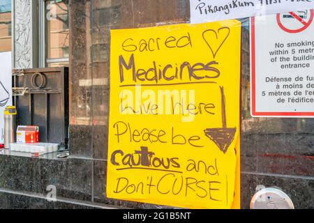 TORONTO, CANADA-AVRIL 17,2016 : inactif plus, les manifestants Black Lives Matter occupent le bureau de Toronto occupé par les Affaires autochtones et du Nord de t Banque D'Images