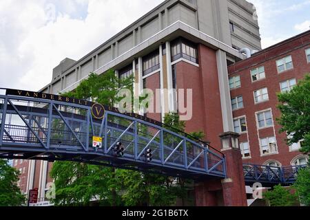 Nashville, Tennessee, États-Unis. Le Vanderbilt University Medical Center North, qui fait partie du complexe médical de l'université. Banque D'Images