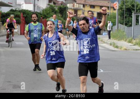 Pagani, Italie. 06e juin 2021. Il a eu lieu le matin, la course amateur de course appelée 'Trapagani 2021'. La première place est allée au nombre de bib de course 14, Olimpo Giuseppe, faire le temps de 34:42, athlète inscrit avec Atletica Valle dell'Irno. Plus de 140 athlètes amateurs y ont participé. (Photo de Pasquale Senatore/Pacific Press) crédit: Pacific Press Media production Corp./Alay Live News Banque D'Images