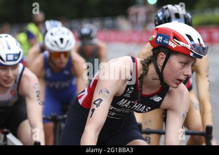 Leeds, Royaume-Uni. 06e juin 2021. Olivia Mathias en action pendant la série mondiale de triathlon AJ Bell 2021 à Roundhay Park, Leeds. Crédit: SPP Sport presse photo. /Alamy Live News Banque D'Images