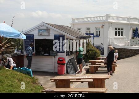 Gin and cocktail Bar, ouvert au public, Porthminster Beach, St. Ives, Cornwall, Royaume-Uni, Juin 2021 Banque D'Images