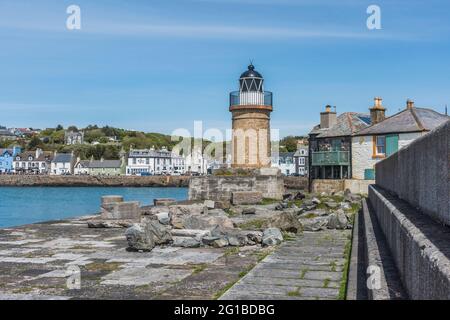 C'est un phare de la ville côtière et après le port de ferry de Portpatrick sur la péninsule de Dumfries et Galloway sur la côte ouest de l'Écosse Banque D'Images